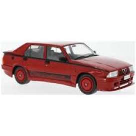 Alfa Romeo  - 75 Turbo Evoluzione 1987 red - 1:18 - MCG - 18428 - MCG18428 | The Diecast Company