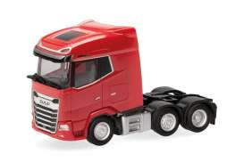 Daf  - XG 3a (6x2) red - 1:87 - Herpa - 318983 - herpa318983 | The Diecast Company