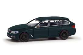 BMW  - 5 Touring green - 1:87 - Herpa - herpa430708-004 - herpa430708-004 | The Diecast Company