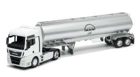 MAN  - white - 1:32 - Welly - 32652S-W-WHITE - welly32652w | The Diecast Company