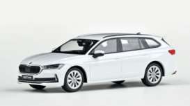 Skoda  - Superb 2023 white - 1:43 - Abrex - 143AB-047EP - ab143AB-047EP | The Diecast Company