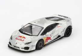 Lamborghini  - Huracan 2024 silver - 1:64 - Mini GT - 00967-R - MGT00967Rhd | The Diecast Company