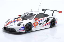 Porsche  - 911 RSR 2022 white/blue/red - 1:18 - IXO Models - LEGT18-23006 - ixLEGT18-23006 | The Diecast Company