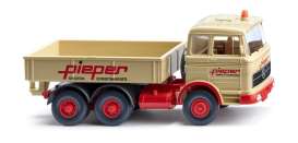 Mercedes Benz  - sand/red - 1:87 - Wiking - 0509022 - WIK0902 | The Diecast Company