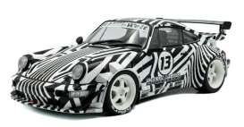 Porsche  - 911 2022 white/black - 1:18 - Solido - 1807513 - soli1807513 | The Diecast Company