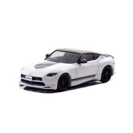 Nissan  - Fairlady Z Version 2023 white/black - 1:64 - Carnel - CN640041 - CN640041 | The Diecast Company